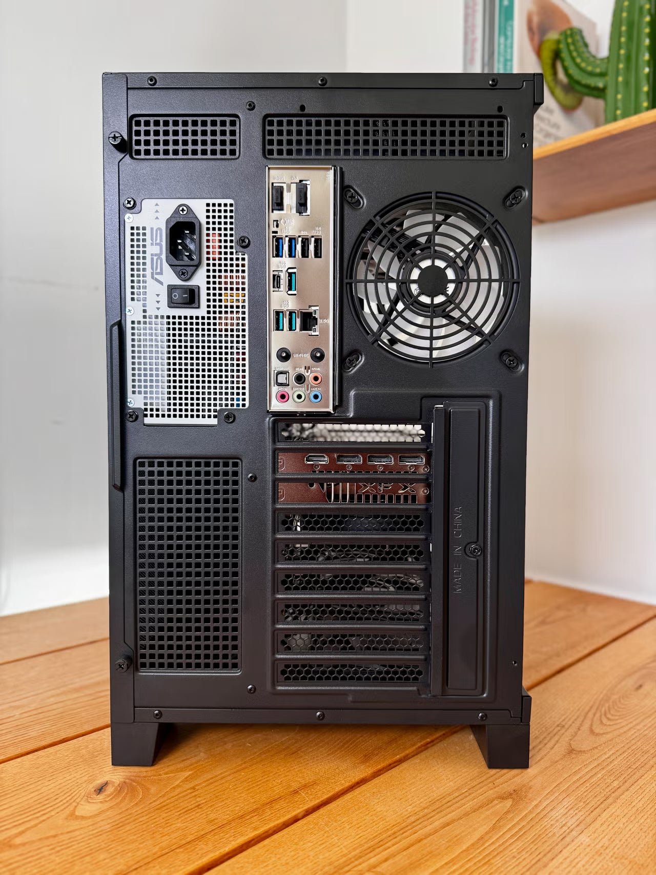 Monster PC — Ryzen 7 9800X3D - RX 9070XT - 32GB RAM - 2TB SSD