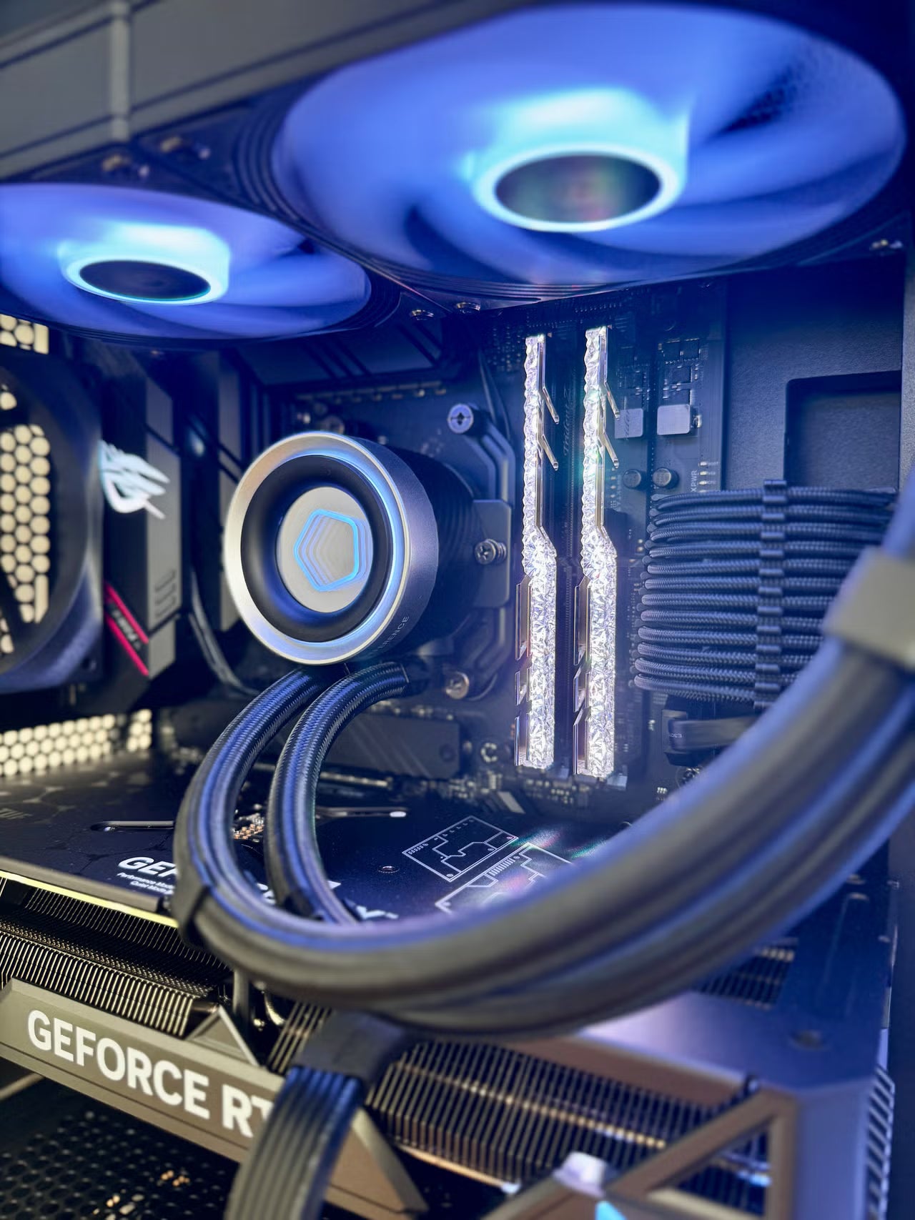 High-End Gaming PC — Ryzen 7 5800X3D - RTX 4070 Ti Super